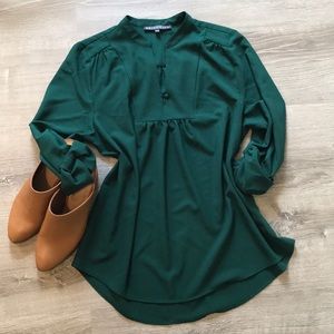 Gorgeous green top